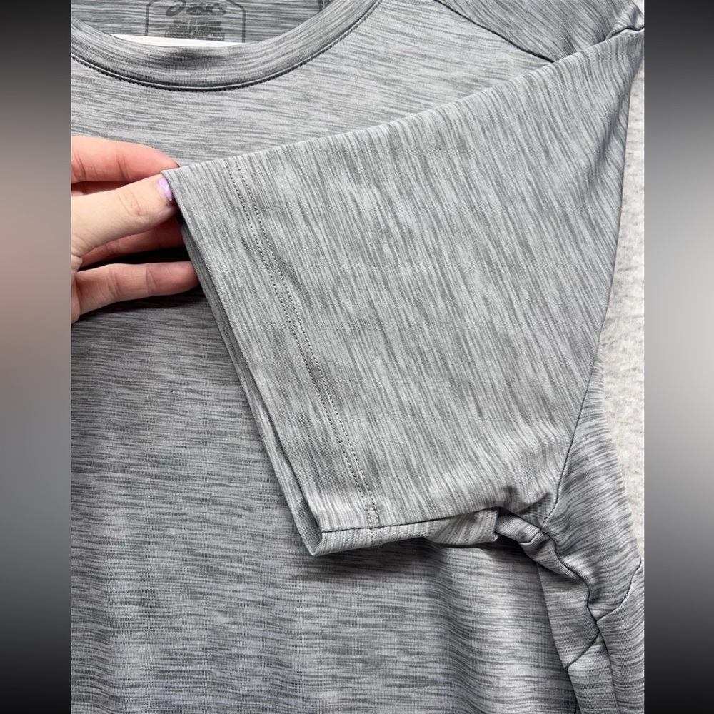 Asics Men's Short Sleeve Tee in Heathered Gray - Picture 3 of 8